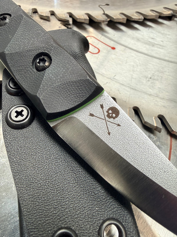 Thorn Puuko neck knife Fight or Die