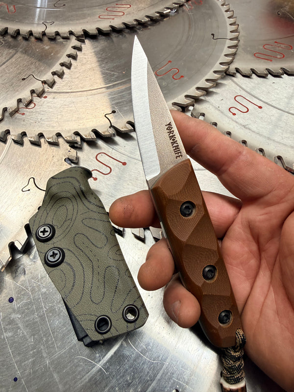 Thorn Puuko neck knife Fight or Die