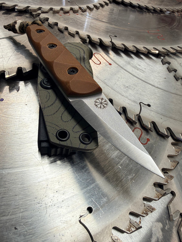 Thorn Puuko neck knife Fight or Die