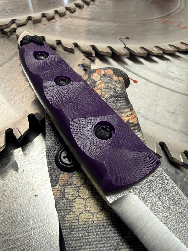 Thorn Puuko neck knife Fight or Die
