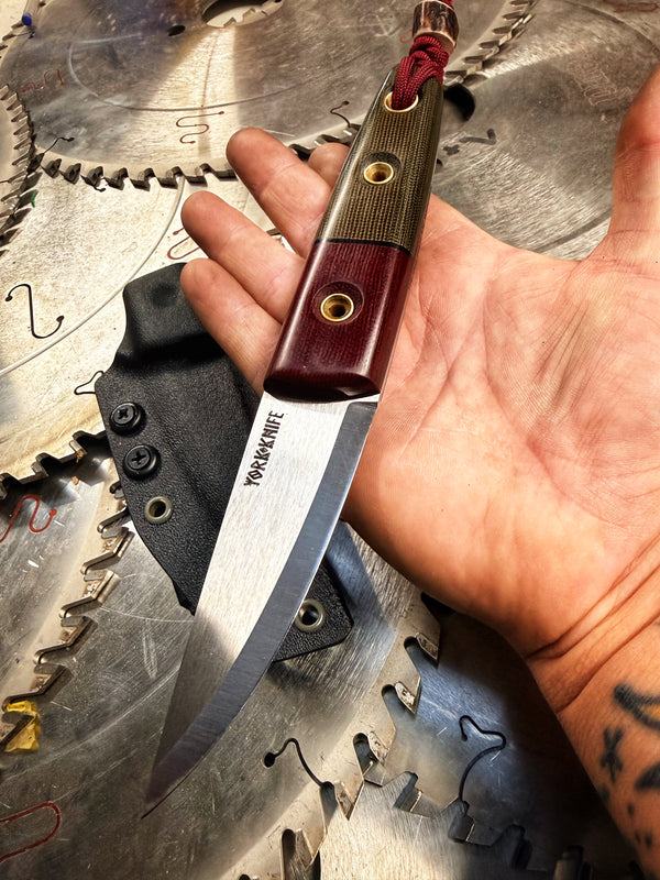 Ratatoskr Puuko Olive & Red Micarta