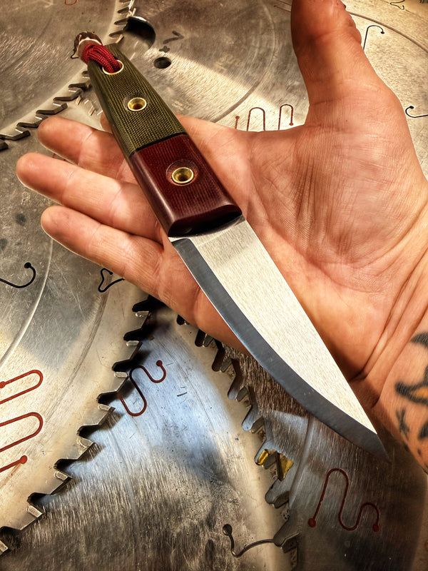 Ratatoskr Puuko Olive & Red Micarta